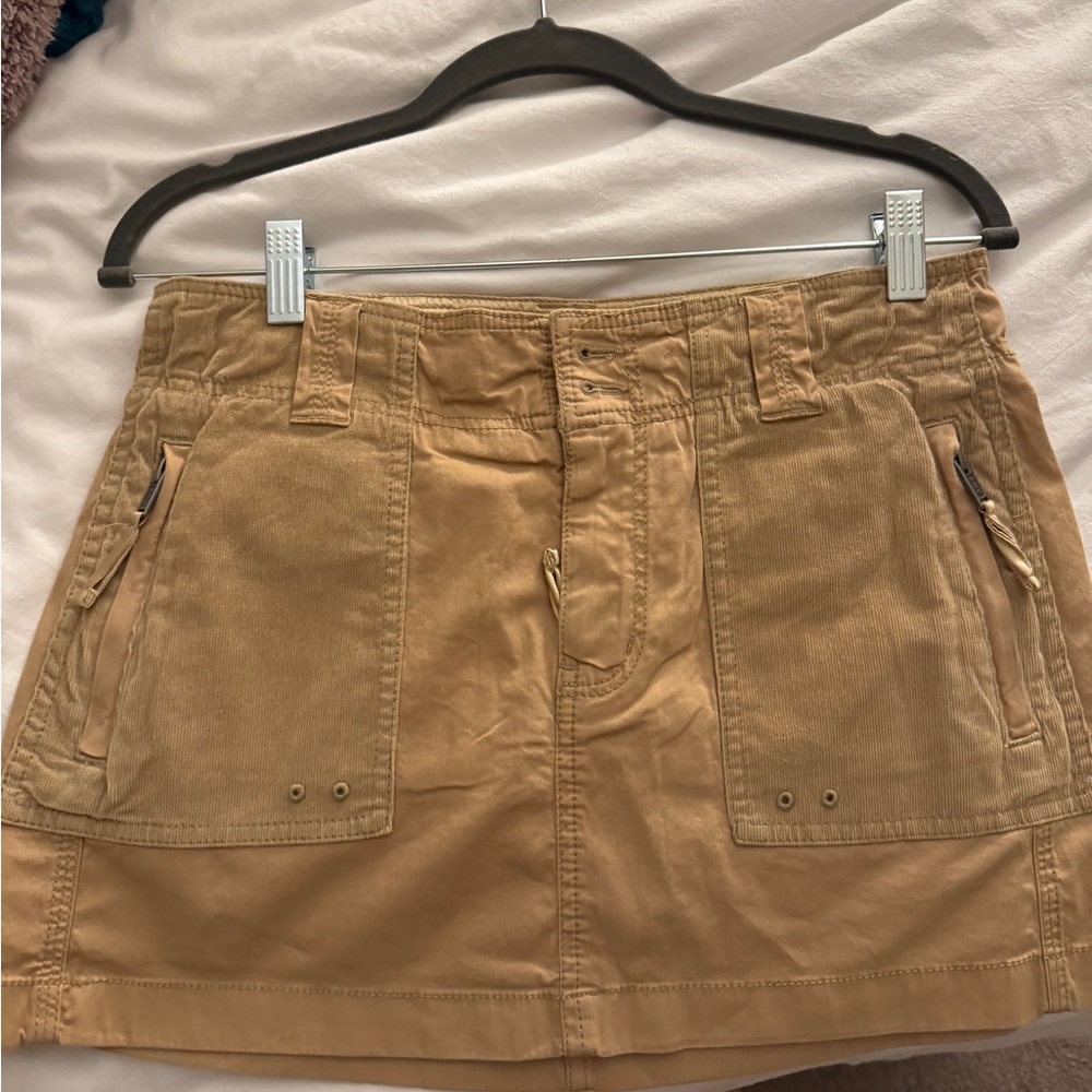 Abercrombie tan cargo skirt NWT